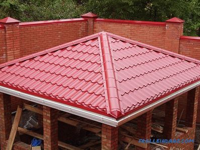 Jak pokryć dach altany - wybór pokrycia dachowego (+ zdjęcia)