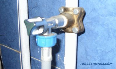 Jak samodzielnie podłączyć pralkę do sieci wodociągowej i kanalizacyjnej
