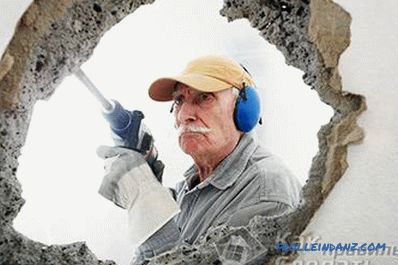 Jak rozbić betonową ścianę - demontaż betonowej ściany