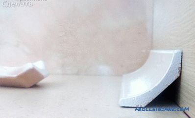 Jak przykleić ceramiczny krawężnik na wannie