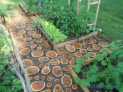 Ścieżki ogrodowe wykonane z drewna własnymi rękami